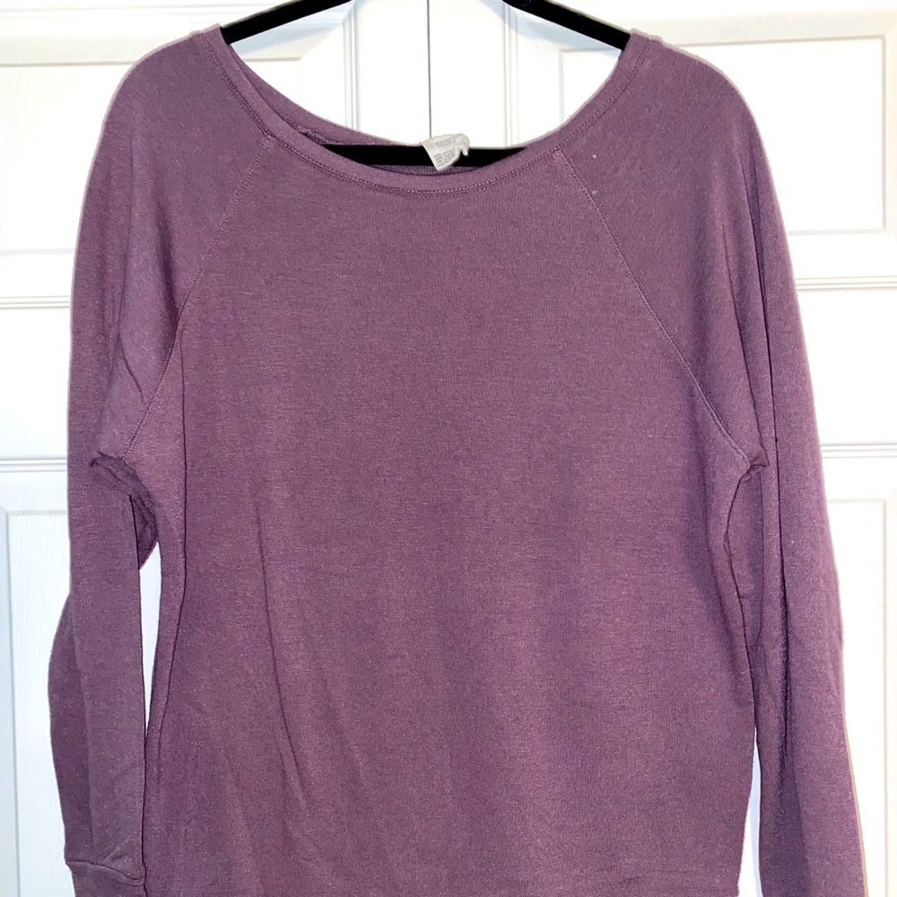 Tillys Crew Neck